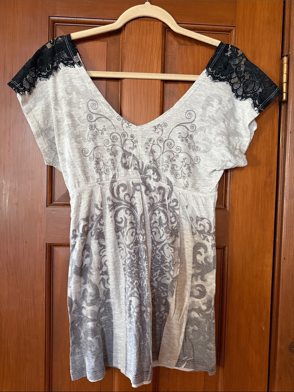 Vanity Gray and Black Lace V-Neck Decorative Print Top
